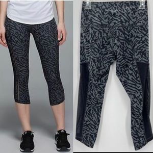 Lululemon Hot To Street Crop Leggings Sz 6 Biggie Brushed Mesh Panel Running